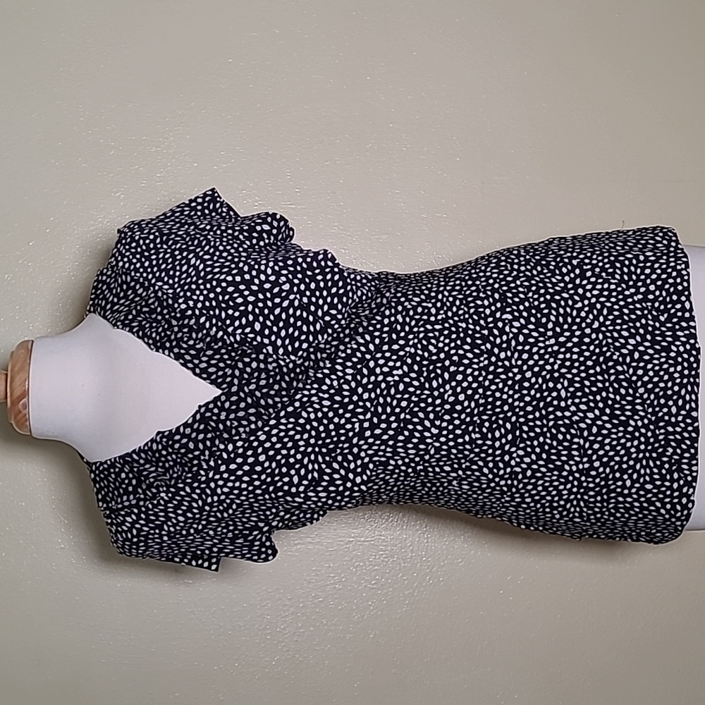 White House Black Market Top Medium